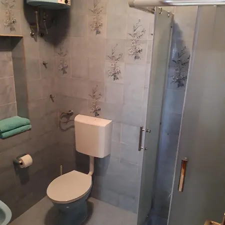 R&b Radalj * Makarska