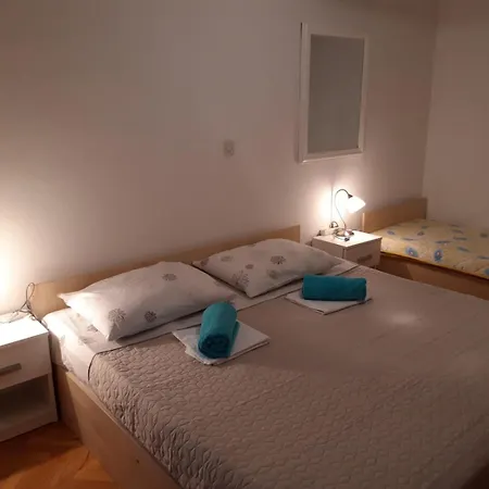 R&b Radalj Apartamento Makarska