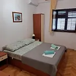 Apartment R&b Radalj *
