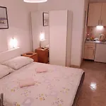 R&b Radalj * Makarska