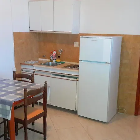 R&b Radalj Apartman *