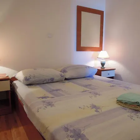R&b Radalj Apartment