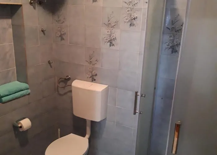 R&b Radalj * Makarska