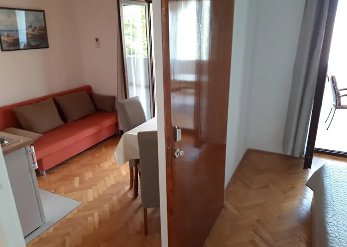 R&b Radalj * Makarska