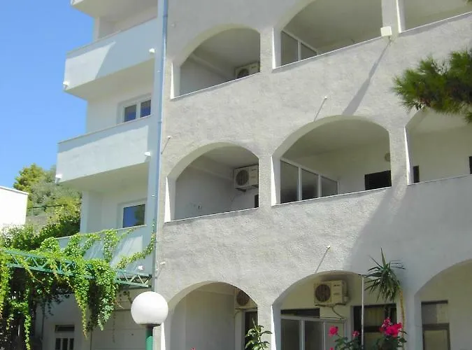 R&b Radalj Apartment Makarska