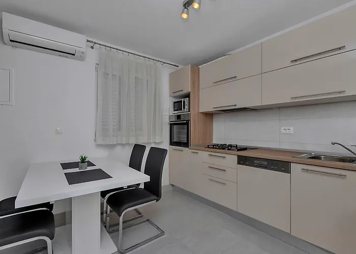 R&b Radalj Apartment