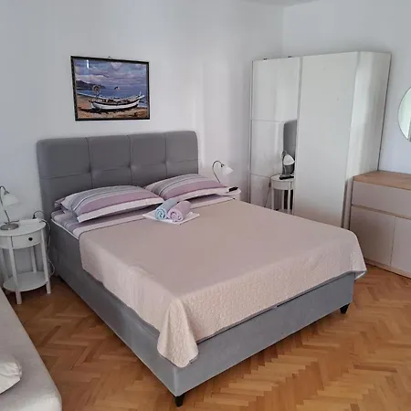 R&b Radalj Apartment Makarska