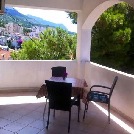 R&b Radalj * Makarska