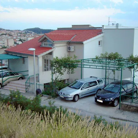 R&b Radalj Apartament