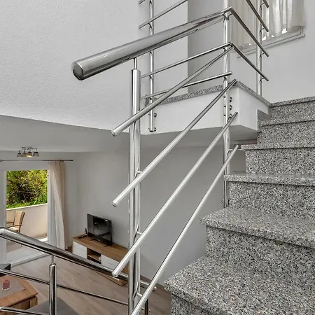R&b Radalj Apartment Makarska